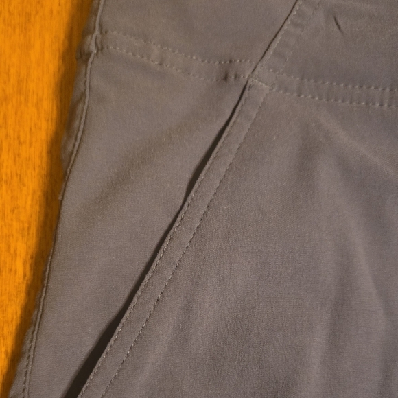 Columbia Women's Athletic Shorts - Dark Blue - Picture 4 of 5